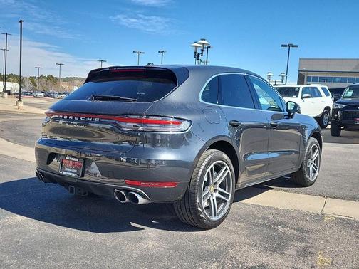 2020 Porsche Macan Turbo
