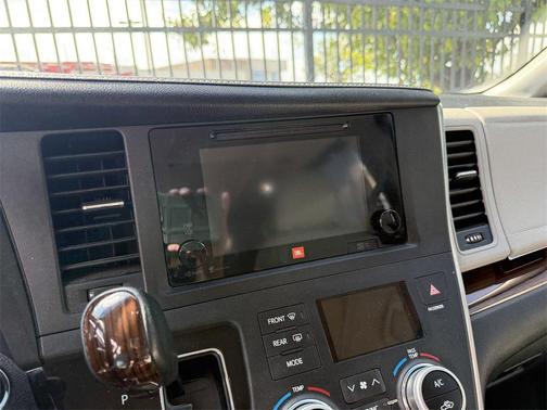 2015 Toyota Sienna Limited