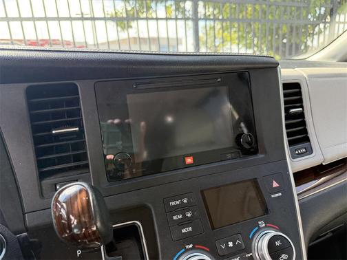 2015 Toyota Sienna Limited