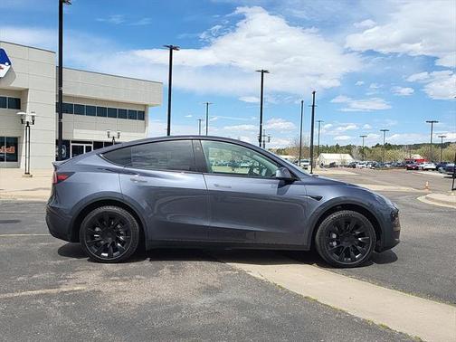 2023 Tesla Model Y Long Range Dual Motor All-Wheel Drive