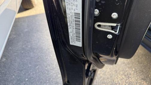 Black 2020 Jeep Cherokee Latitude