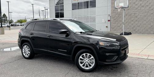 Black 2020 Jeep Cherokee Latitude