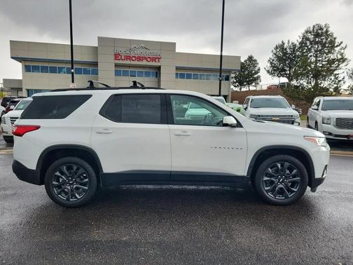 White 2020 Chevrolet Traverse RS