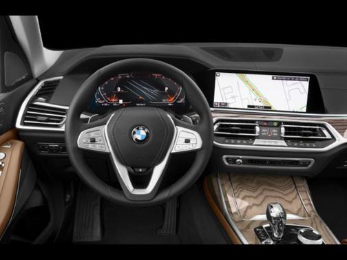 2022 BMW X7 M50i
