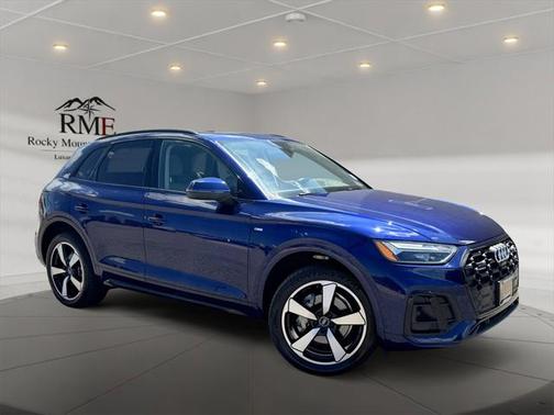 2022 Audi Q5 45 S line Premium Plus