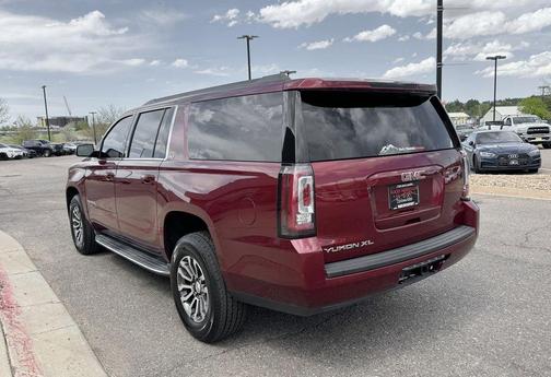 Red 2017 GMC Yukon XL SLT