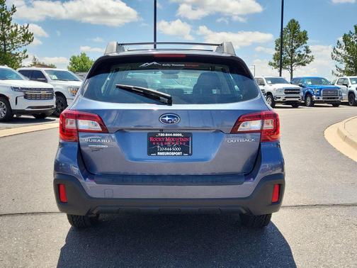 Blue 2018 Subaru Outback 2.5i