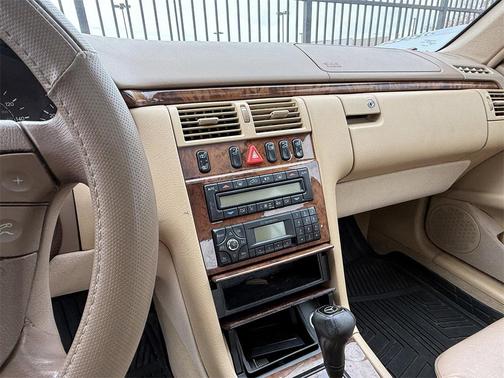2000 Mercedes-Benz E-Class 4M