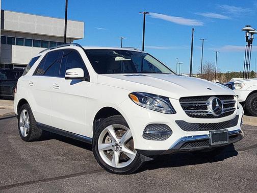 White 2019 Mercedes-Benz GLE 400 Base 4MATIC