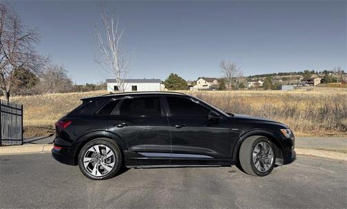 2021 Audi e-tron Premium