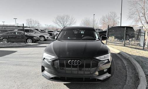 2021 Audi e-tron Premium