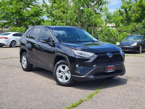 2021 Toyota RAV4 Hybrid XLE