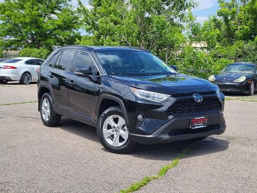 2021 Toyota RAV4 Hybrid XLE