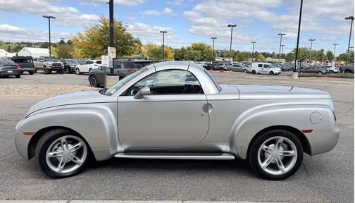 2004 Chevrolet SSR Base