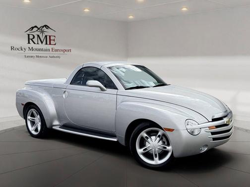 2004 Chevrolet SSR Base