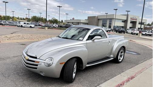 2004 Chevrolet SSR Base