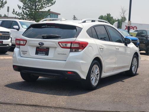 White 2018 Subaru Impreza 2.0i Premium