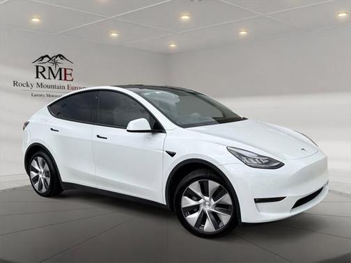 2022 Tesla Model Y Long Range Dual Motor All-Wheel Drive