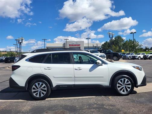 2022 Subaru Outback Premium