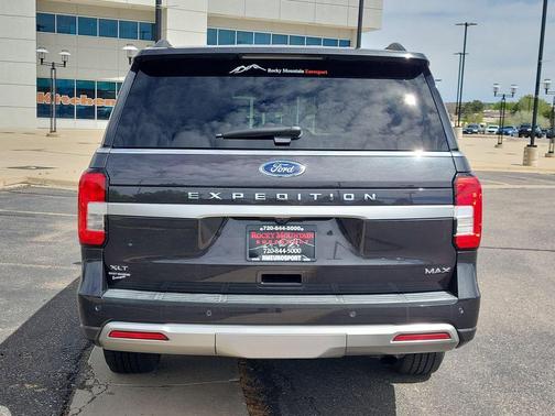 Black 2022 Ford Expedition Max XLT