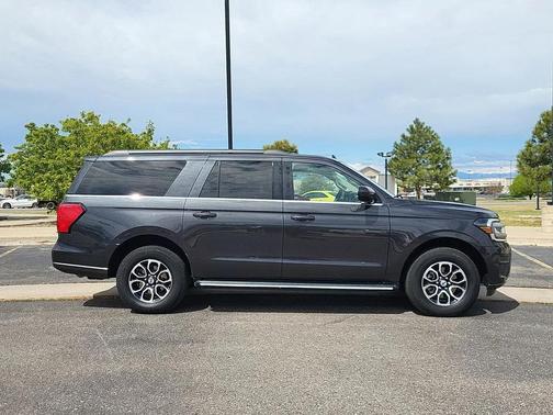 Black 2022 Ford Expedition Max XLT