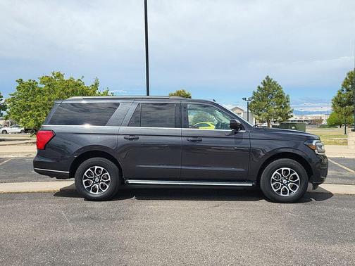 Black 2022 Ford Expedition Max XLT