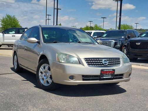 Gold 2005 Nissan Altima 2.5 S