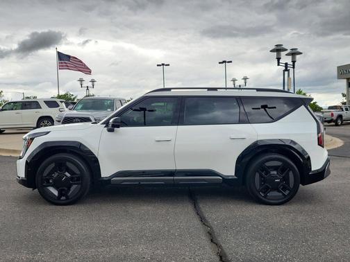 White 2024 Kia EV9 GT-Line