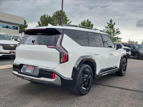 White 2024 Kia EV9 GT-Line