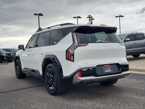 White 2024 Kia EV9 GT-Line