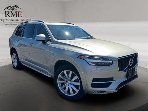 2016 Volvo XC90 T6 Momentum
