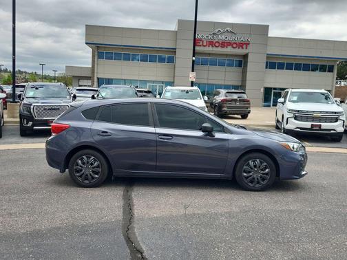 Gray 2017 Subaru Impreza 2.0i