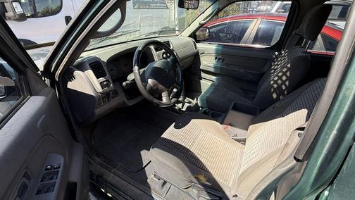 Green 2001 Nissan Xterra SE