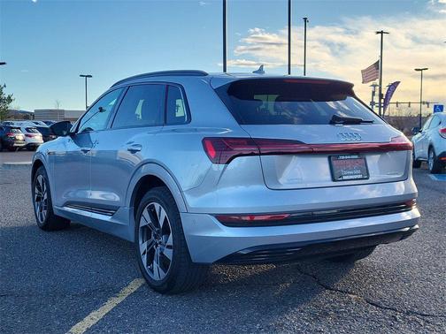 2022 Audi e-tron Premium