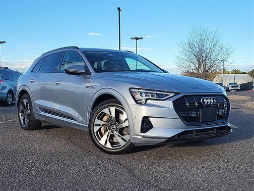 2022 Audi e-tron Premium