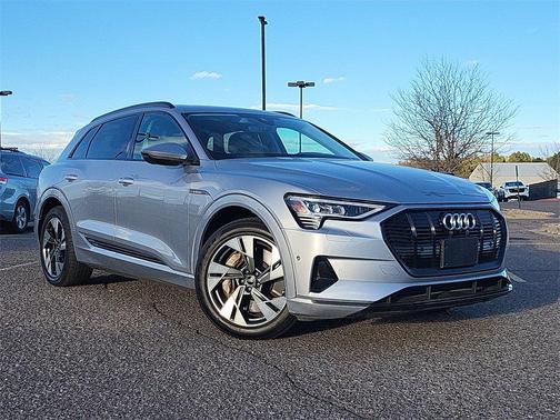2022 Audi e-tron Premium