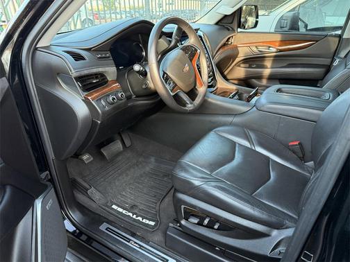 2020 Cadillac Escalade Luxury