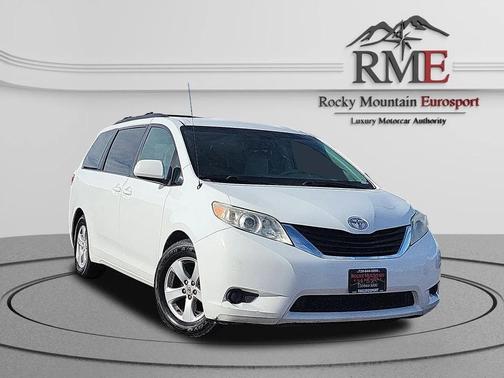 White 2012 Toyota Sienna LE