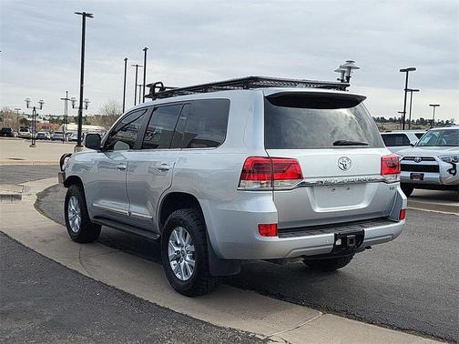 2017 Toyota Land Cruiser Base