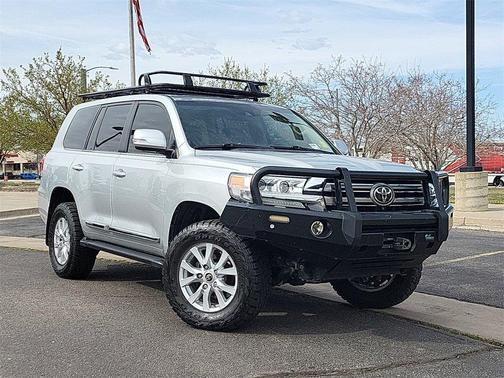 2017 Toyota Land Cruiser Base