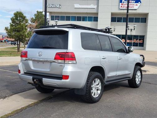 2017 Toyota Land Cruiser Base