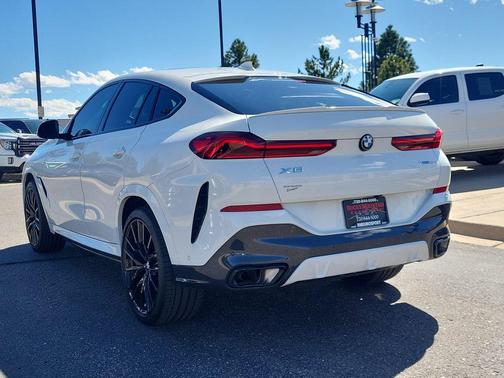 White 2023 BMW X6 xDrive40i