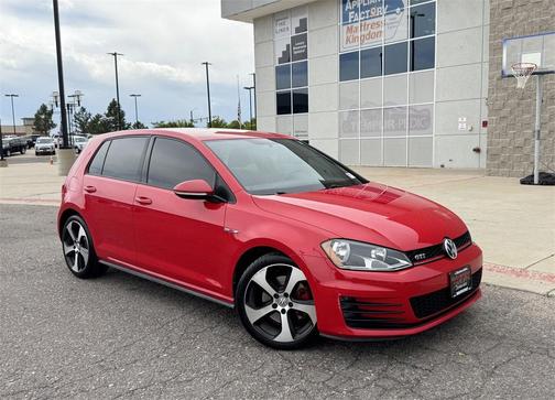 2017 Volkswagen Golf GTI 2.0T S 4-Door