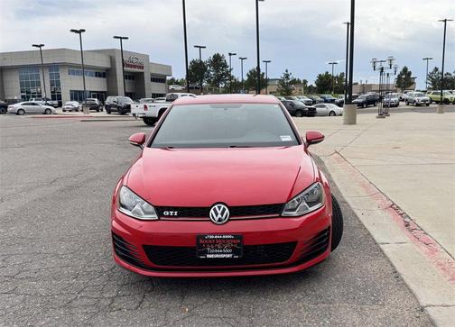 2017 Volkswagen Golf GTI 2.0T S 4-Door