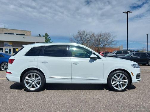 White 2018 Audi Q7 3.0T Prestige