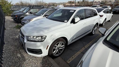 White 2018 Audi Q7 3.0T Prestige