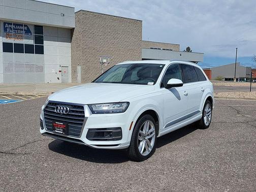 White 2018 Audi Q7 3.0T Prestige