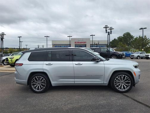 2022 Jeep Grand Cherokee L Summit Reserve