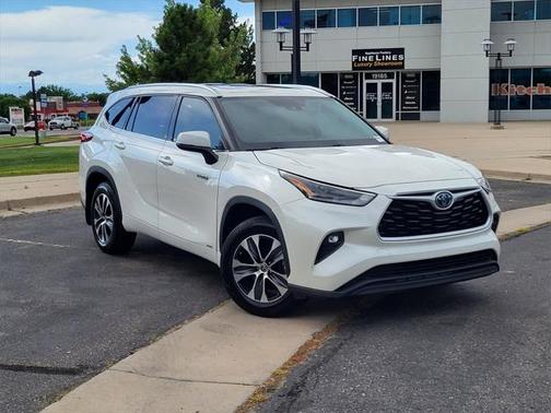 2021 Toyota Highlander Hybrid XLE