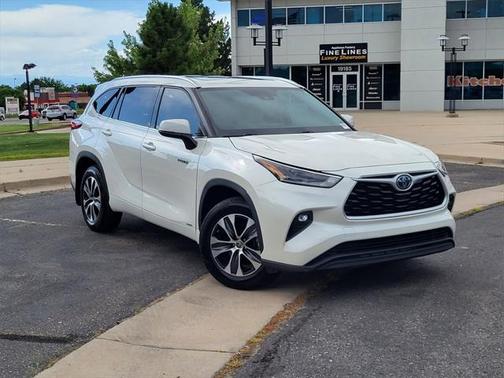 2021 Toyota Highlander Hybrid XLE